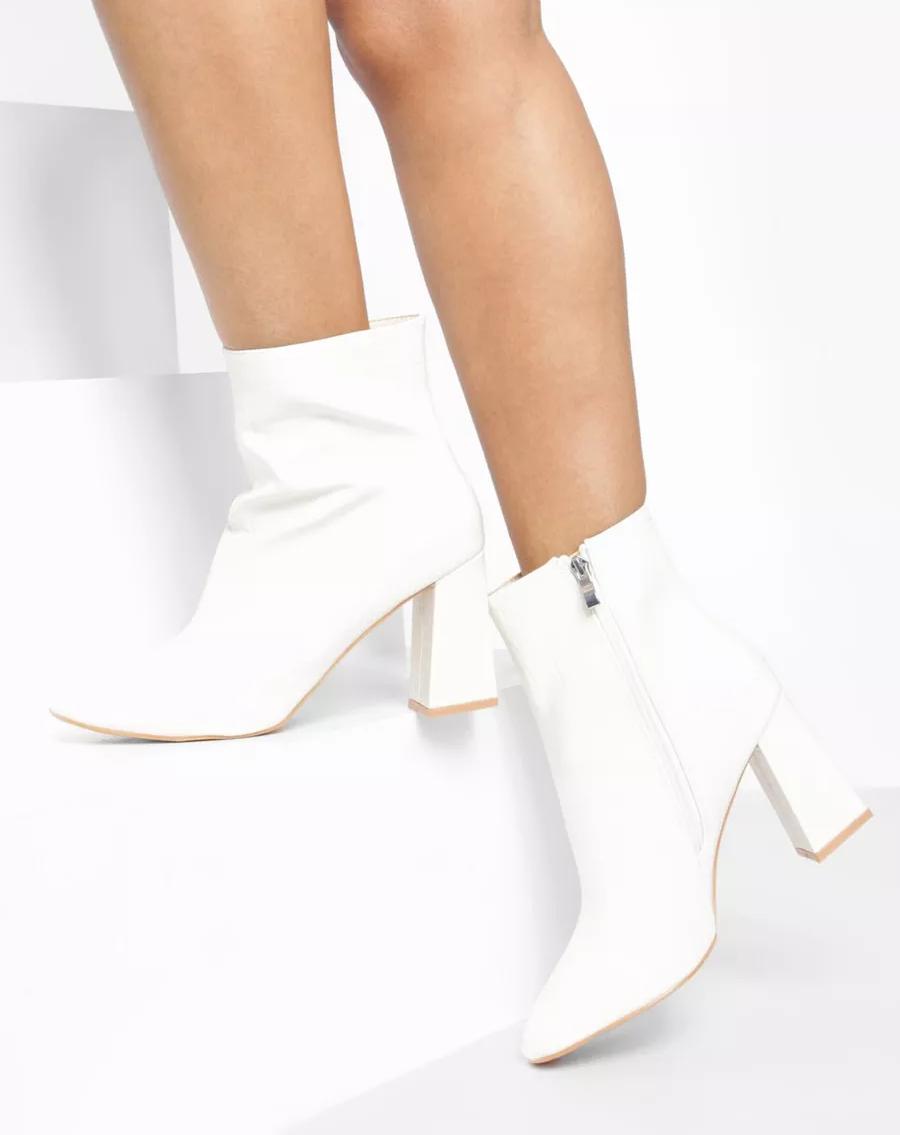 Trendy Wardrobe | White Ankle Boots