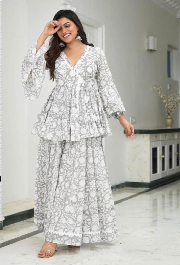 Trendy Wardrobe | Grey Floral Angrakha Set